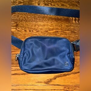 lululemon athletica Navy Crossbody Belt Bag - Metal Version